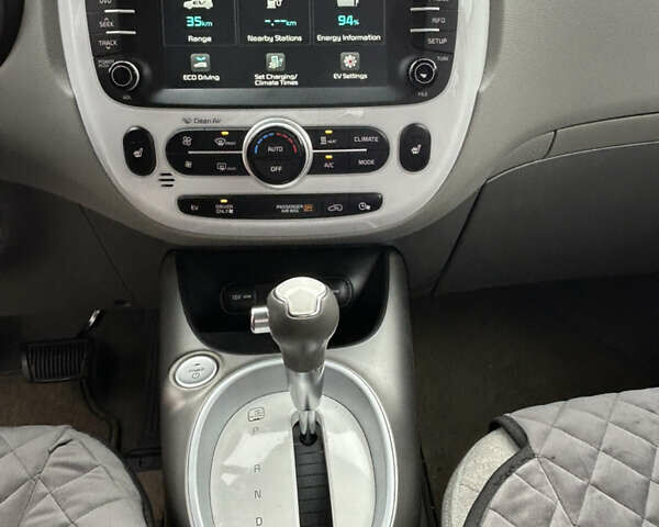 Белый Киа Soul, объемом двигателя 0 л и пробегом 134 тыс. км за 7150 $, фото 39 на Automoto.ua