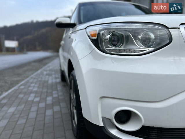 Белый Киа Soul, объемом двигателя 0 л и пробегом 134 тыс. км за 7150 $, фото 5 на Automoto.ua
