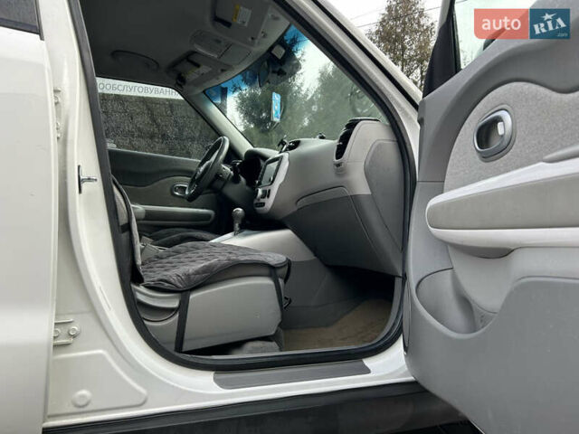 Белый Киа Soul, объемом двигателя 0 л и пробегом 134 тыс. км за 7150 $, фото 32 на Automoto.ua