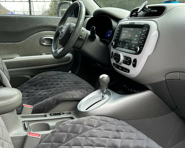 Белый Киа Soul, объемом двигателя 0 л и пробегом 134 тыс. км за 7150 $, фото 31 на Automoto.ua