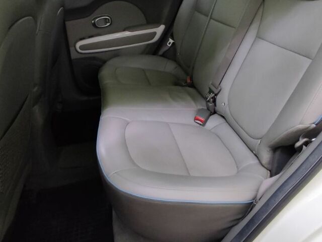 Белый Киа Soul, объемом двигателя 0 л и пробегом 90 тыс. км за 7500 $, фото 11 на Automoto.ua