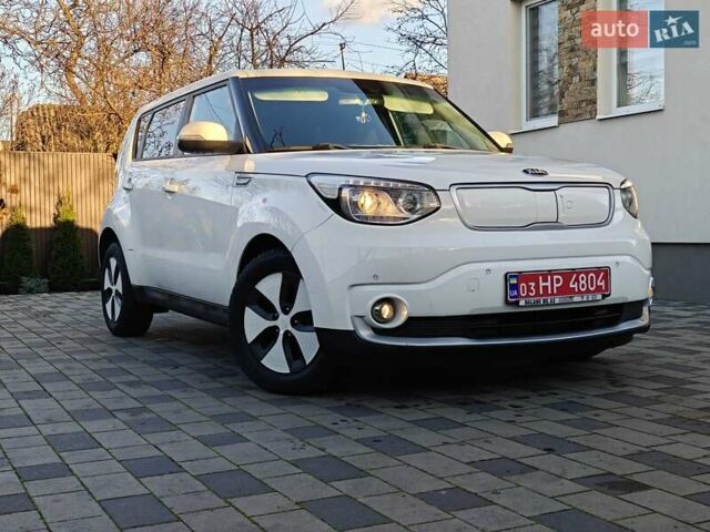 Белый Киа Soul, объемом двигателя 0 л и пробегом 132 тыс. км за 6750 $, фото 15 на Automoto.ua