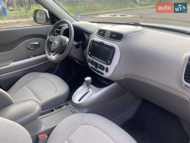 Білий Кіа Soul, об'ємом двигуна 0 л та пробігом 99 тис. км за 7400 $, фото 29 на Automoto.ua