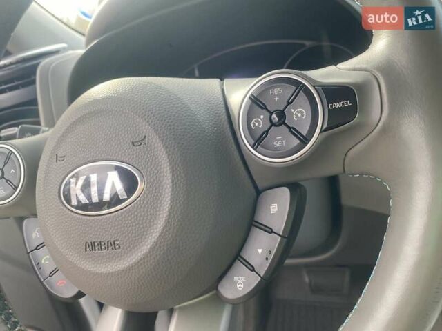 Білий Кіа Soul, об'ємом двигуна 0 л та пробігом 99 тис. км за 7400 $, фото 34 на Automoto.ua