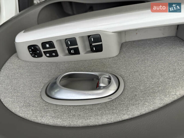 Білий Кіа Soul, об'ємом двигуна 0 л та пробігом 162 тис. км за 6700 $, фото 28 на Automoto.ua