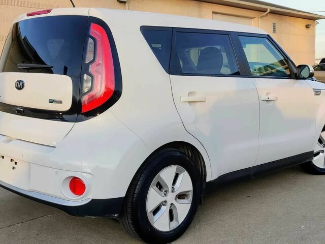 Белый Киа Soul, объемом двигателя 0 л и пробегом 78 тыс. км за 1900 $, фото 5 на Automoto.ua