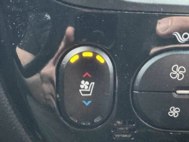 Белый Киа Soul, объемом двигателя 2 л и пробегом 80 тыс. км за 5000 $, фото 9 на Automoto.ua