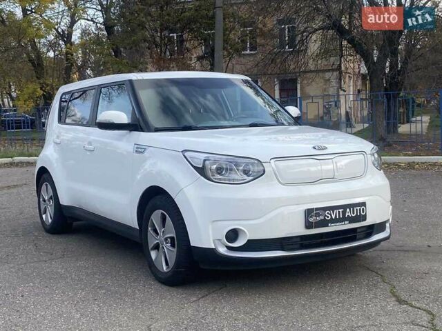 Білий Кіа Soul, об'ємом двигуна 0 л та пробігом 99 тис. км за 7400 $, фото 2 на Automoto.ua