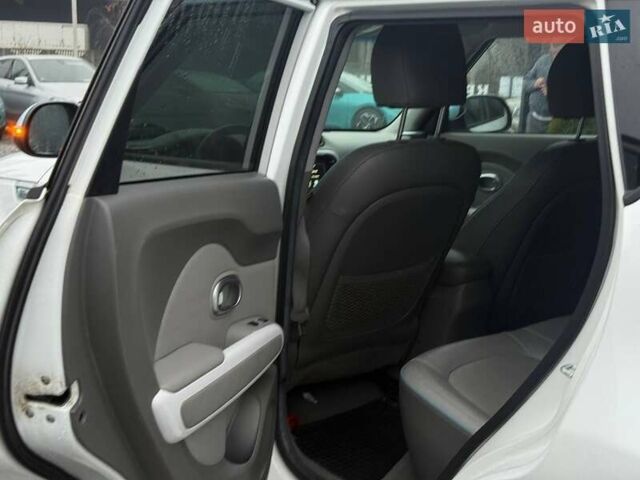 Белый Киа Soul, объемом двигателя 0 л и пробегом 143 тыс. км за 6900 $, фото 17 на Automoto.ua