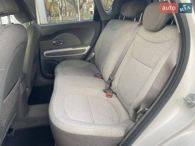Білий Кіа Soul, об'ємом двигуна 0 л та пробігом 99 тис. км за 7400 $, фото 24 на Automoto.ua