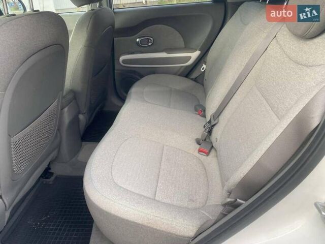 Білий Кіа Soul, об'ємом двигуна 0 л та пробігом 99 тис. км за 7400 $, фото 25 на Automoto.ua