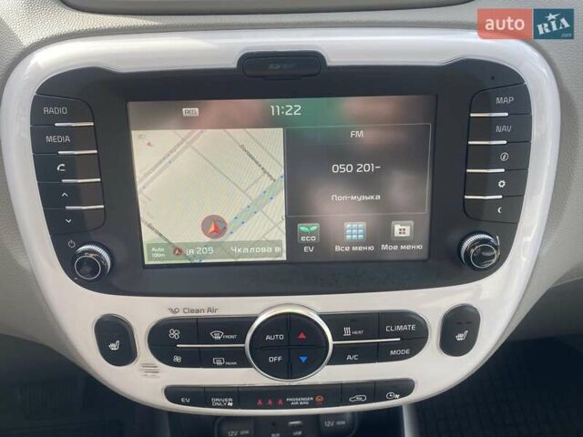 Білий Кіа Soul, об'ємом двигуна 0 л та пробігом 99 тис. км за 7400 $, фото 45 на Automoto.ua