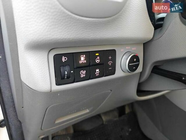 Белый Киа Soul, объемом двигателя 0 л и пробегом 132 тыс. км за 6750 $, фото 10 на Automoto.ua