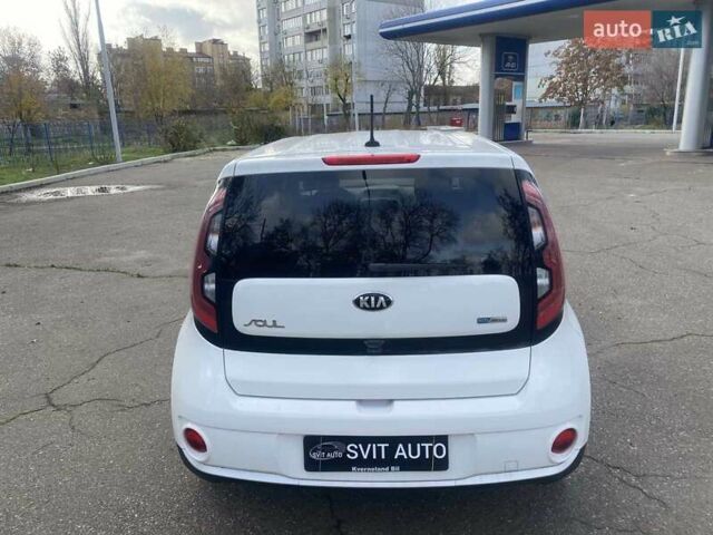 Білий Кіа Soul, об'ємом двигуна 0 л та пробігом 99 тис. км за 7400 $, фото 13 на Automoto.ua