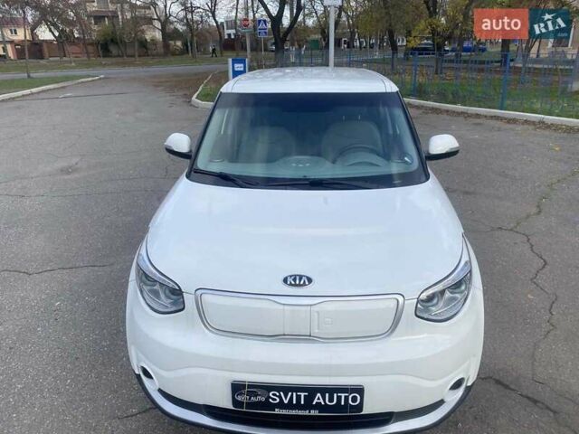 Білий Кіа Soul, об'ємом двигуна 0 л та пробігом 99 тис. км за 7400 $, фото 6 на Automoto.ua