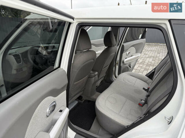 Білий Кіа Soul, об'ємом двигуна 0 л та пробігом 162 тис. км за 6700 $, фото 19 на Automoto.ua