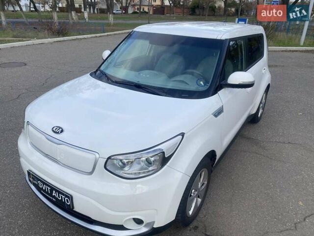 Білий Кіа Soul, об'ємом двигуна 0 л та пробігом 99 тис. км за 7400 $, фото 4 на Automoto.ua