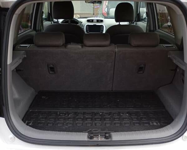 Белый Киа Soul, объемом двигателя 0 л и пробегом 98 тыс. км за 6800 $, фото 6 на Automoto.ua