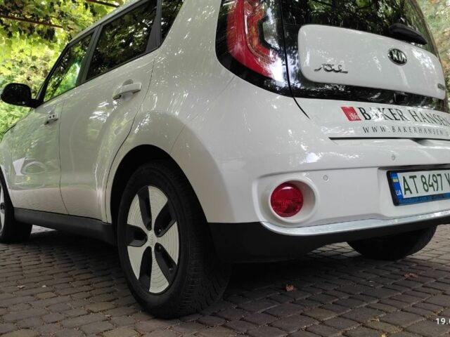 Белый Киа Soul, объемом двигателя 0 л и пробегом 90 тыс. км за 7500 $, фото 7 на Automoto.ua