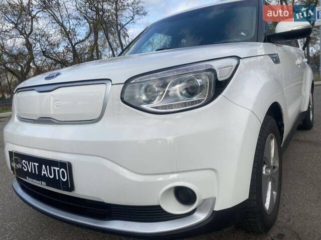 Білий Кіа Soul, об'ємом двигуна 0 л та пробігом 99 тис. км за 7400 $, фото 20 на Automoto.ua