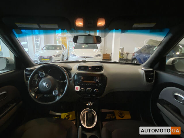 Белый Киа Soul, объемом двигателя 1.6 л и пробегом 108 тыс. км за 10200 $, фото 19 на Automoto.ua