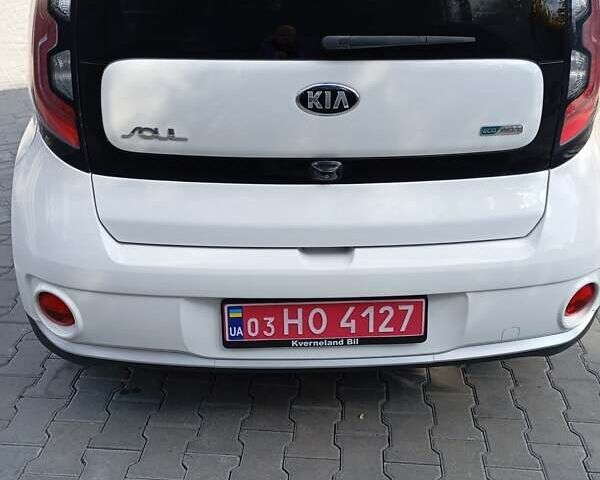 Белый Киа Soul, объемом двигателя 0 л и пробегом 98 тыс. км за 6800 $, фото 7 на Automoto.ua