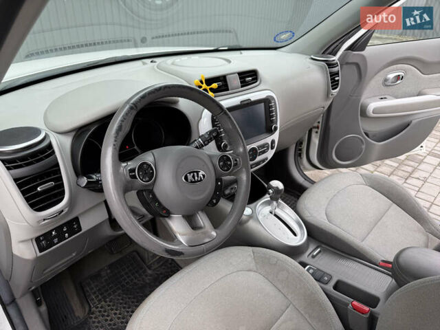 Білий Кіа Soul, об'ємом двигуна 0 л та пробігом 162 тис. км за 6700 $, фото 22 на Automoto.ua