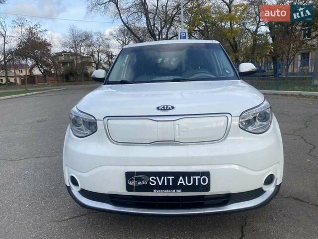 Білий Кіа Soul, об'ємом двигуна 0 л та пробігом 99 тис. км за 7400 $, фото 5 на Automoto.ua
