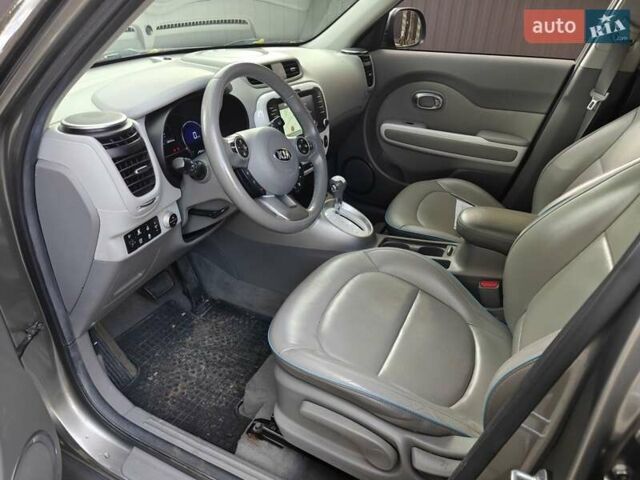 Белый Киа Soul, объемом двигателя 0 л и пробегом 132 тыс. км за 6750 $, фото 22 на Automoto.ua