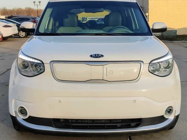 Белый Киа Soul, объемом двигателя 0 л и пробегом 78 тыс. км за 1900 $, фото 1 на Automoto.ua