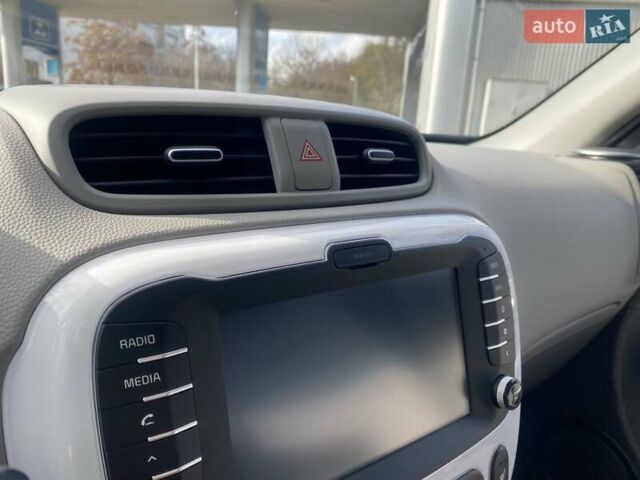 Білий Кіа Soul, об'ємом двигуна 0 л та пробігом 99 тис. км за 7400 $, фото 42 на Automoto.ua