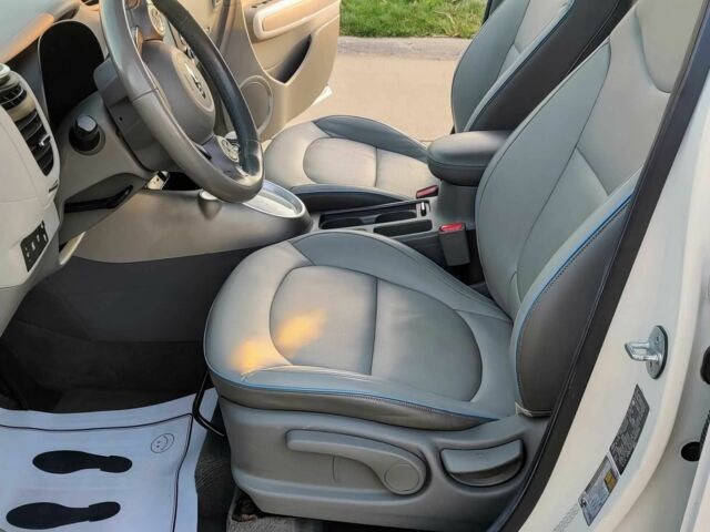 Белый Киа Soul, объемом двигателя 0 л и пробегом 78 тыс. км за 1900 $, фото 8 на Automoto.ua