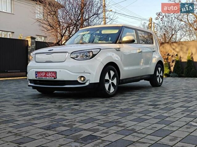 Белый Киа Soul, объемом двигателя 0 л и пробегом 132 тыс. км за 6750 $, фото 2 на Automoto.ua