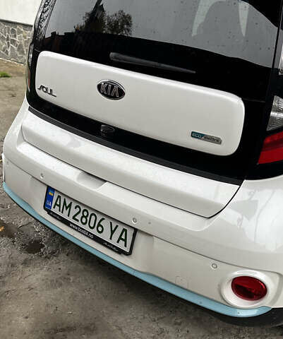 Белый Киа Soul, объемом двигателя 0 л и пробегом 100 тыс. км за 7200 $, фото 15 на Automoto.ua