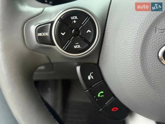 Белый Киа Soul, объемом двигателя 0 л и пробегом 143 тыс. км за 6900 $, фото 11 на Automoto.ua