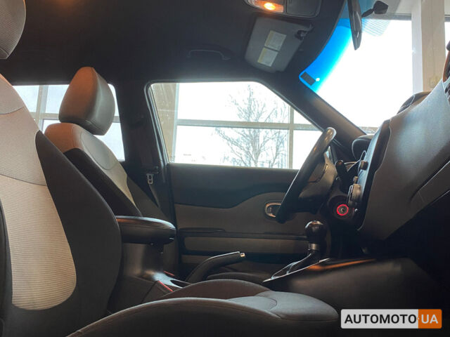 Белый Киа Soul, объемом двигателя 1.6 л и пробегом 108 тыс. км за 10200 $, фото 20 на Automoto.ua