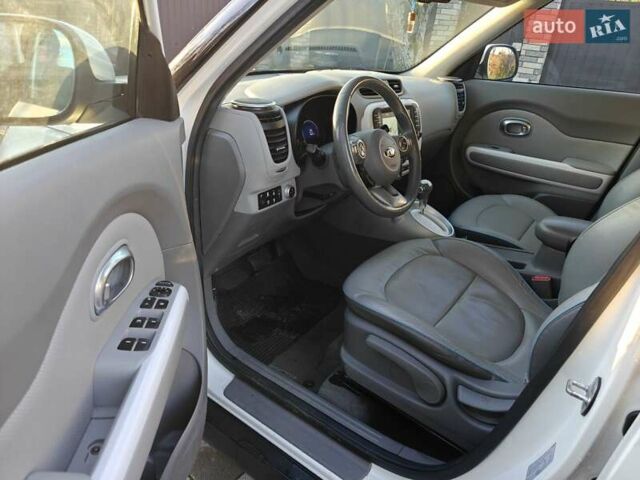 Белый Киа Soul, объемом двигателя 0 л и пробегом 132 тыс. км за 6750 $, фото 20 на Automoto.ua