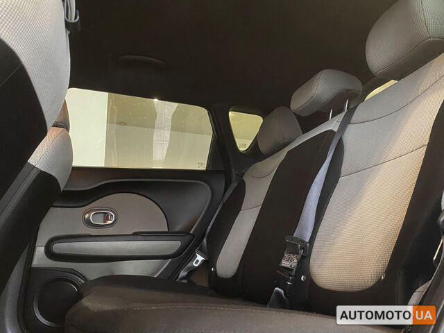 Белый Киа Soul, объемом двигателя 1.6 л и пробегом 108 тыс. км за 10200 $, фото 10 на Automoto.ua