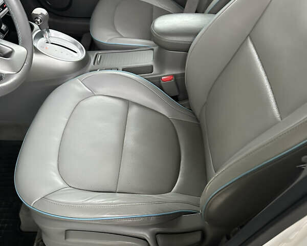 Белый Киа Soul, объемом двигателя 0 л и пробегом 100 тыс. км за 7200 $, фото 9 на Automoto.ua