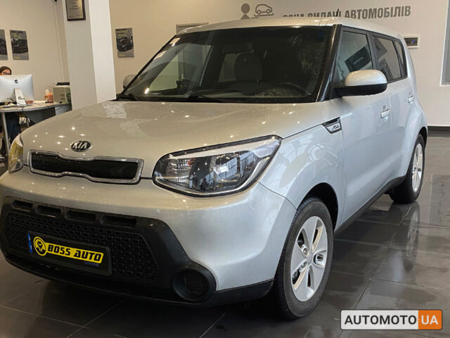 Белый Киа Soul, объемом двигателя 1.6 л и пробегом 108 тыс. км за 10200 $, фото 6 на Automoto.ua