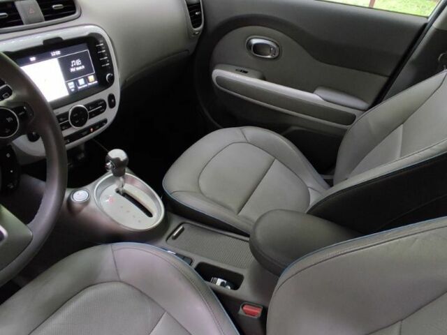 Белый Киа Soul, объемом двигателя 0 л и пробегом 90 тыс. км за 7500 $, фото 13 на Automoto.ua