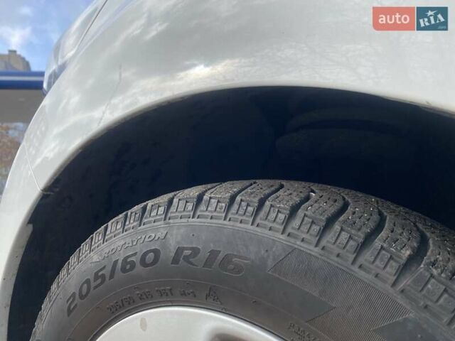 Білий Кіа Soul, об'ємом двигуна 0 л та пробігом 99 тис. км за 7400 $, фото 46 на Automoto.ua