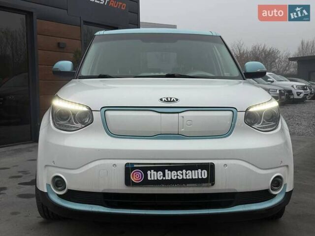 Белый Киа Soul, объемом двигателя 0 л и пробегом 143 тыс. км за 6900 $, фото 7 на Automoto.ua