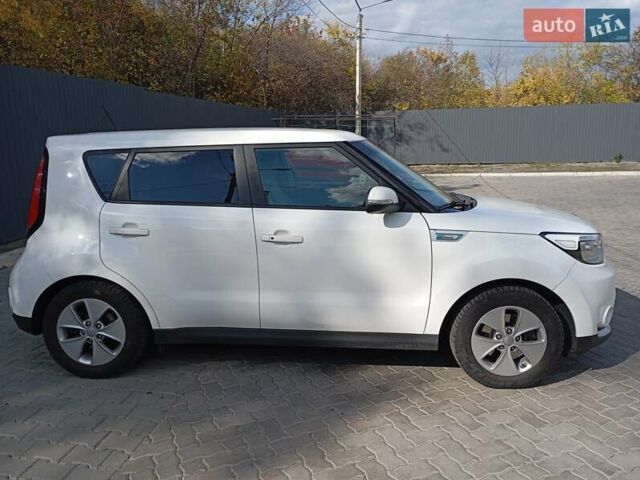Белый Киа Soul, объемом двигателя 0 л и пробегом 98 тыс. км за 6800 $, фото 3 на Automoto.ua