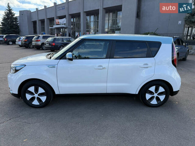 Белый Киа Soul, объемом двигателя 0 л и пробегом 149 тыс. км за 6950 $, фото 10 на Automoto.ua