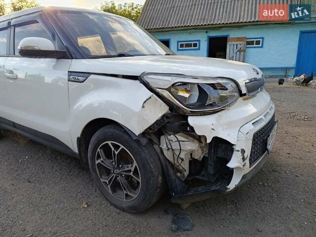 Белый Киа Soul, объемом двигателя 1.59 л и пробегом 55 тыс. км за 5200 $, фото 7 на Automoto.ua