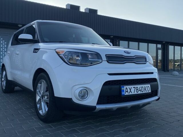 Білий Кіа Soul, об'ємом двигуна 2 л та пробігом 196 тис. км за 8900 $, фото 3 на Automoto.ua