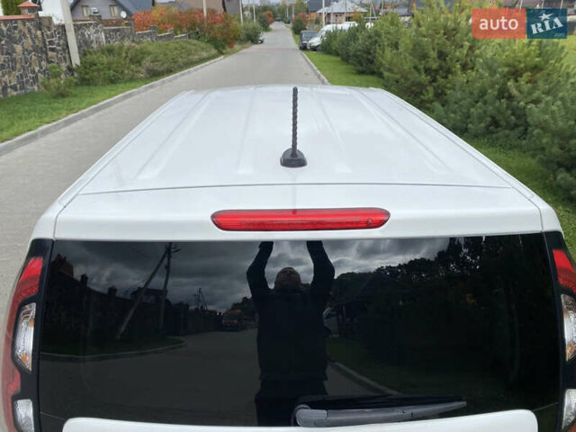 Білий Кіа Soul, об'ємом двигуна 0 л та пробігом 127 тис. км за 7500 $, фото 12 на Automoto.ua