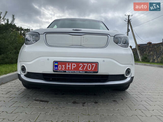 Білий Кіа Soul, об'ємом двигуна 0 л та пробігом 127 тис. км за 7500 $, фото 2 на Automoto.ua
