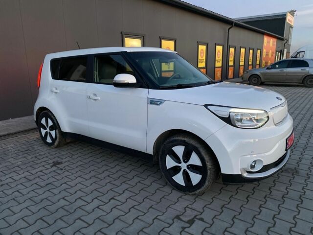 Белый Киа Soul, объемом двигателя 0 л и пробегом 109 тыс. км за 7400 $, фото 1 на Automoto.ua
